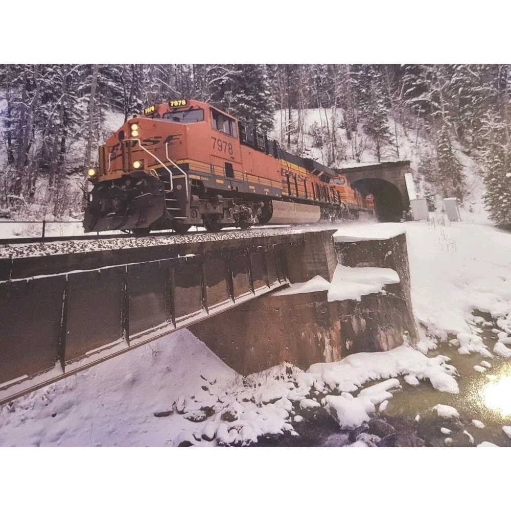 2025 BNSF Burlington Northern Santa Fe Railway Calendar Train Locomotive